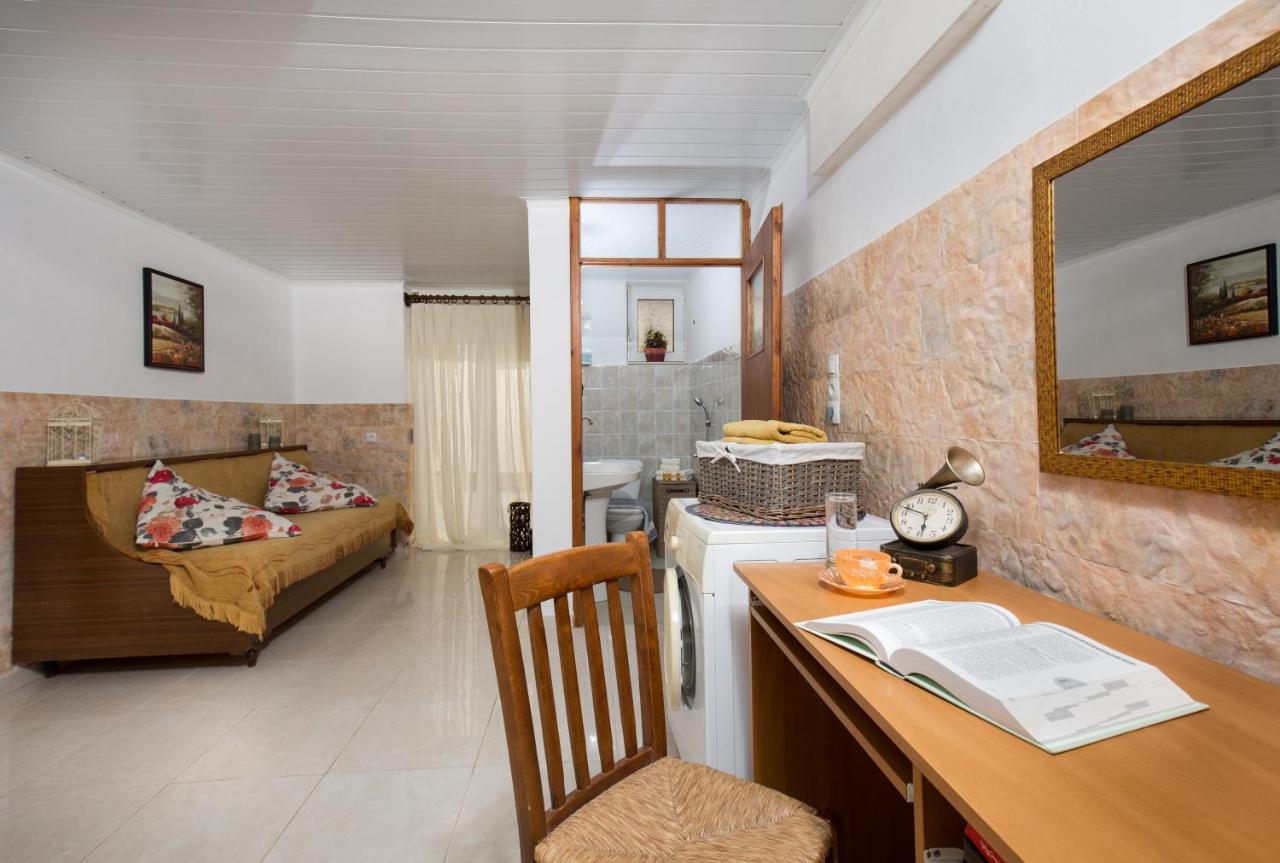 Kiki'S House Near Falassarna And Balos Platanos  Exterior photo