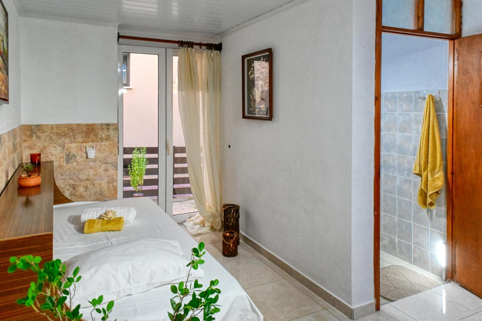 Kiki'S House Near Falassarna And Balos Platanos  Exterior photo